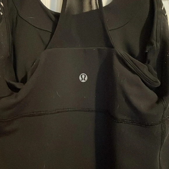 Lululemon women’s black striped scoop neck tank top with built in bra size 8 - Picture 5 of 6
